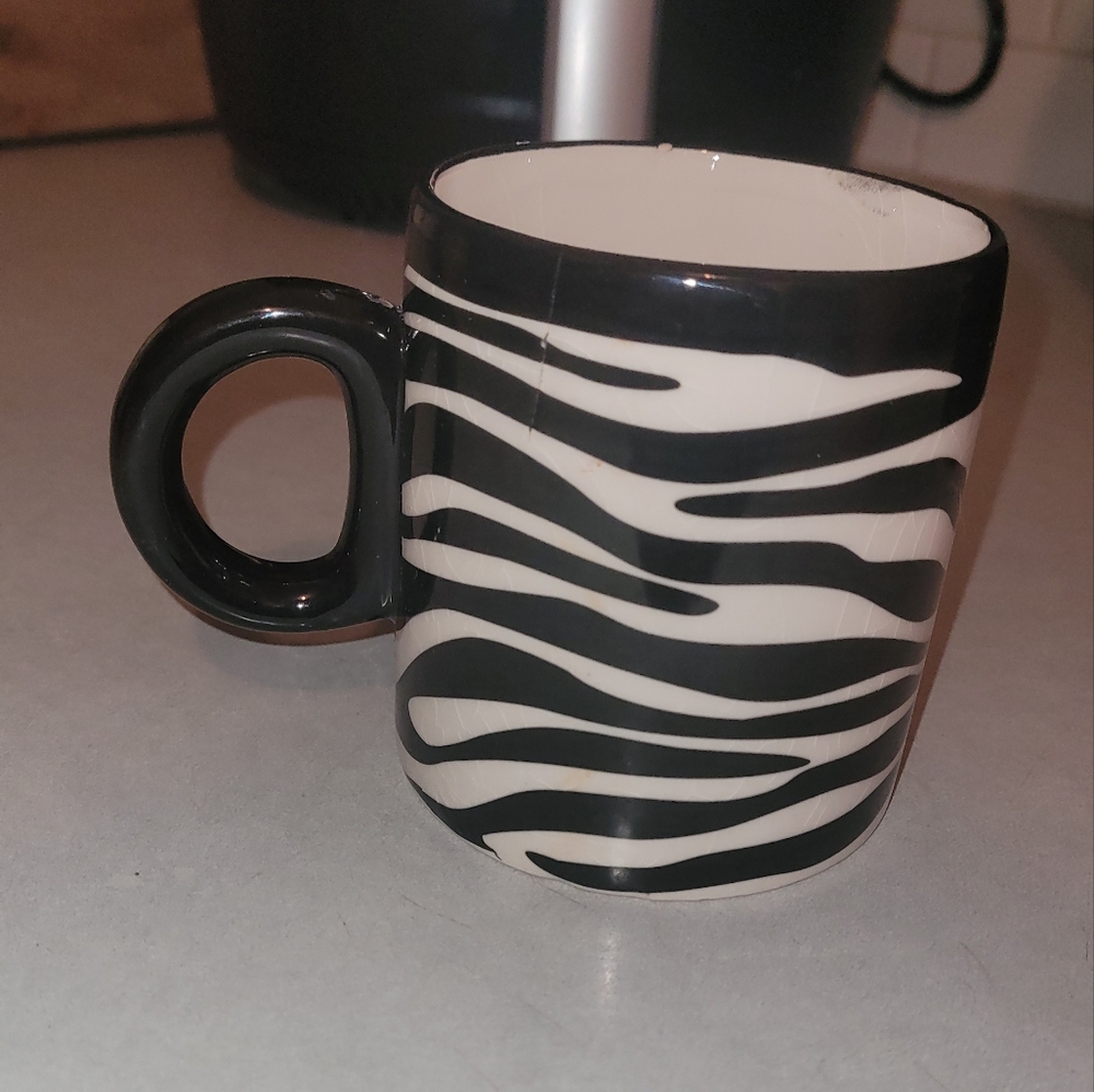 Zebra Mug - Picture 2 of 11